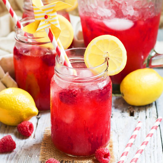 Homemade Raspberry Lemonade