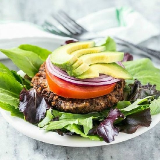 5-Ingredient Black Bean Quinoa Burger