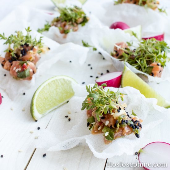 Asian Tartare on Rice Crisps