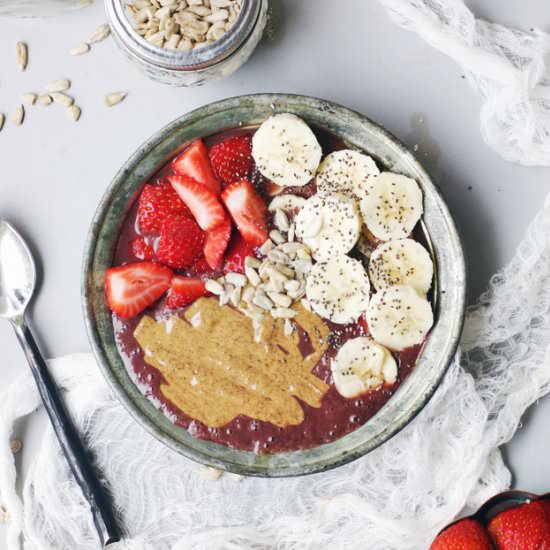 Almond Butter Acai Bowl