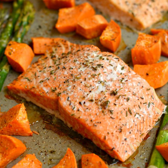 One Pan Salmon Asparagus