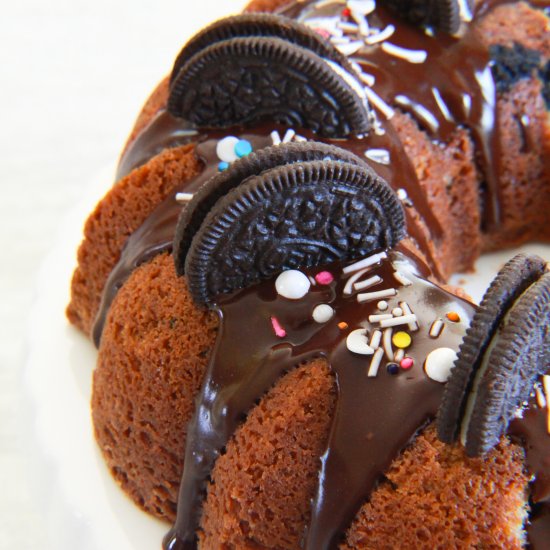 Cookies & Cream Bundt Cake