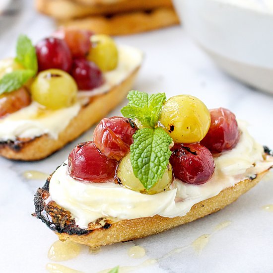 Grilled Grape Crostini