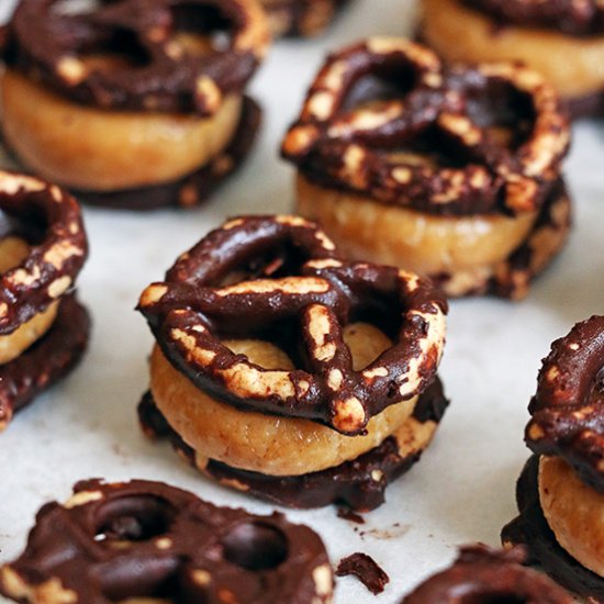 Peanut Butter Pretzels (Oat Flour)