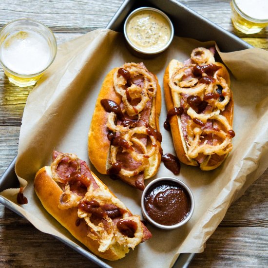 Kielbasa with Shoestring Onion Ring