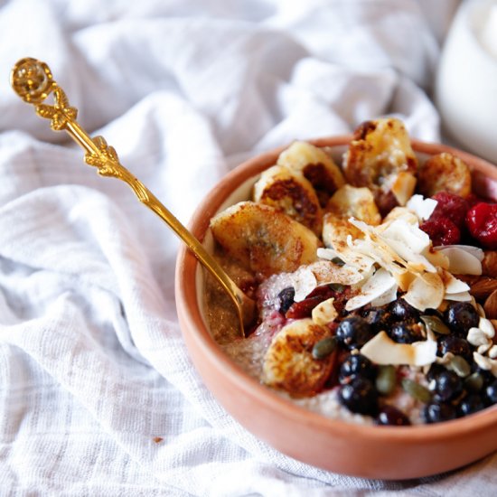 WARM CHIA PUDDING WITH COCONUT