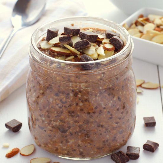 Chocolate Almond Overnight Oats