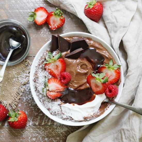 Dark Fudge Protein Smoothie Bowl