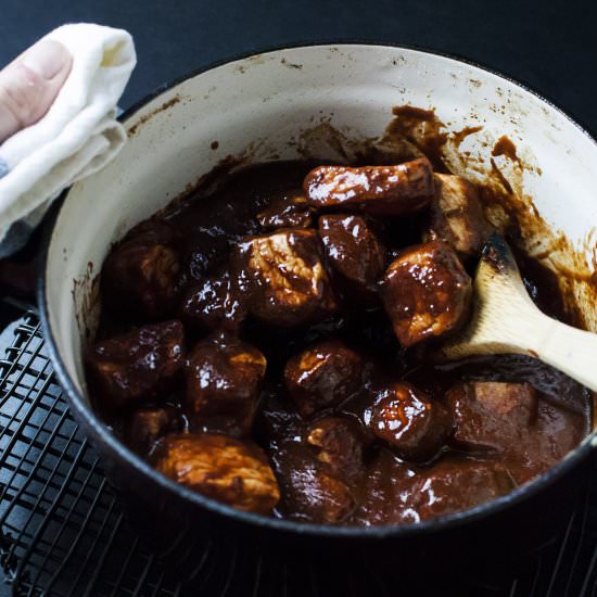 carnitas in lazy cherry ancho mole