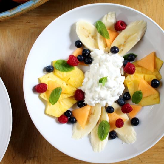 Fruit and Cottage Cheese Bowl