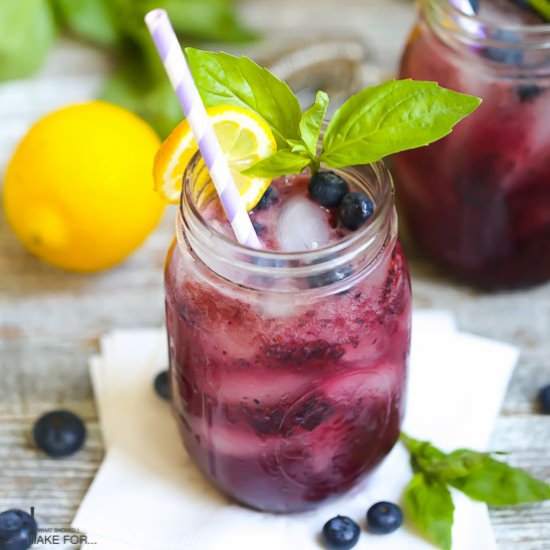 Boozy Basil Blueberry Lemonade