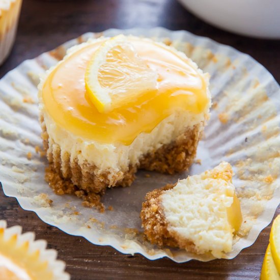 Lemon Ricotta Cheesecake Cupcakes