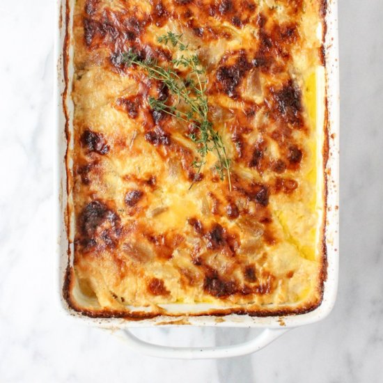 Roasted Garlic and Gouda Gratin