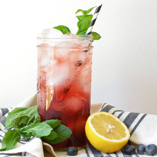 Blueberry Mint Fizz Cocktail