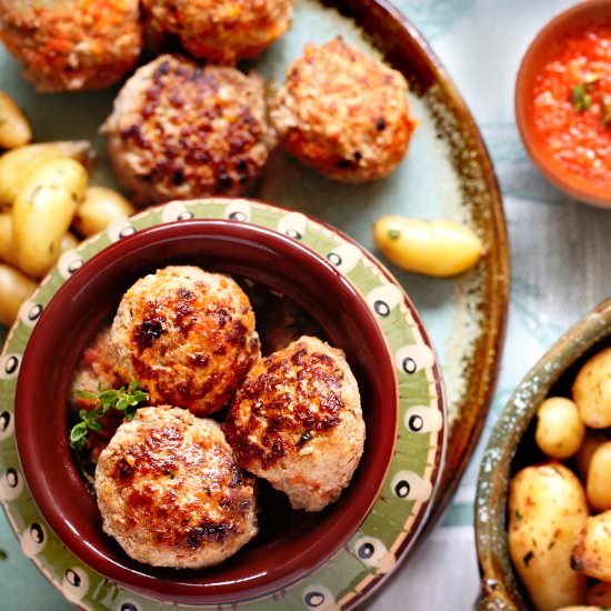 Meatballs in a Clay Pot