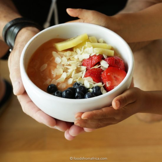 Papaya and Fonio Smoothie Bowl