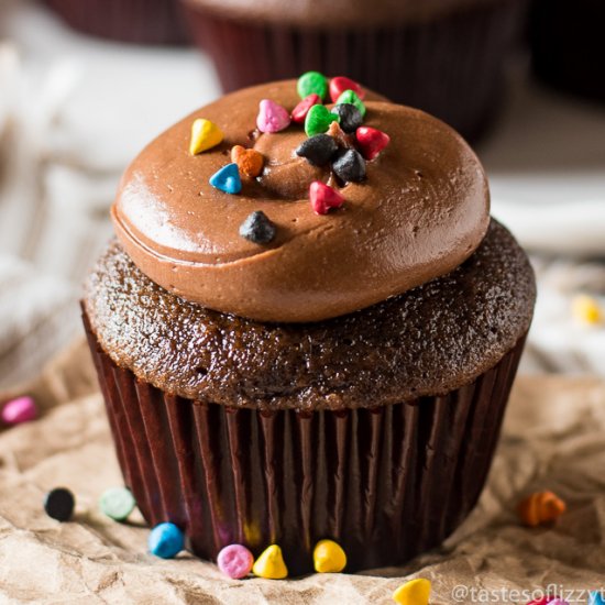 CHOCOLATE CUPCAKES FROM SCRATCH