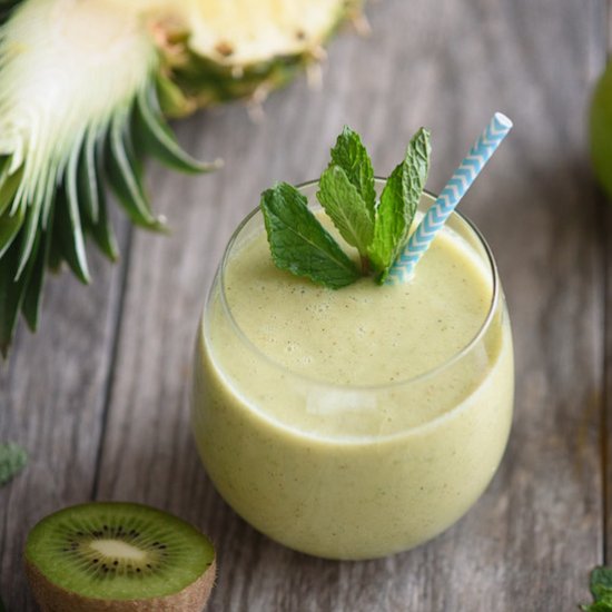 Apple Kiwi Pineapple Mint Smoothie