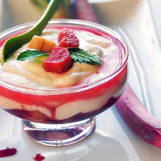 Rhubarb dessert