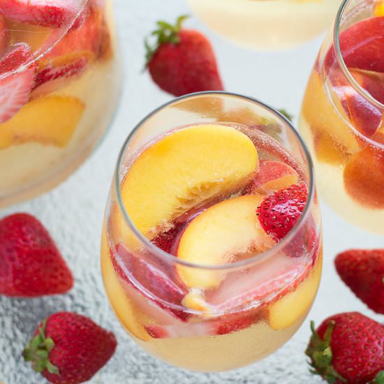 Sparkling Peach Strawberry Sangria