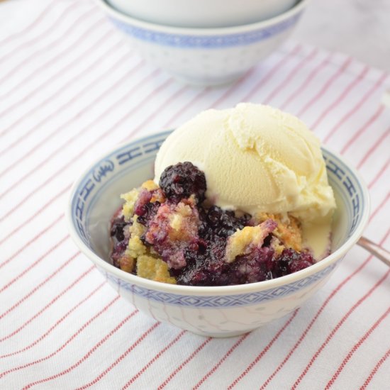 Easy Berry Cobbler