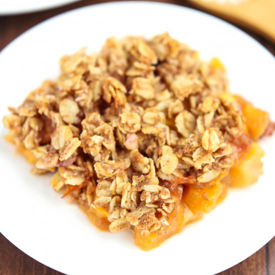 Clean Peach Crumble