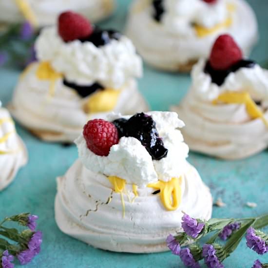 Berry Mini Pavlovas