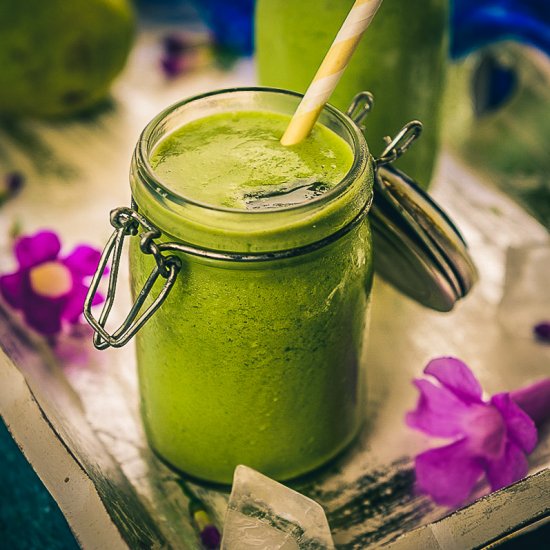 Pear Ginger Green Smoothie