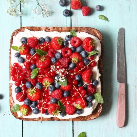 Brownie with Cream Cheese & Berries