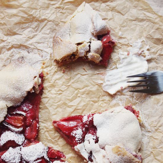 Balsamic strawberry galette