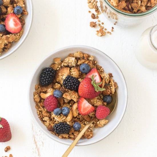 Chunky Coconut & Cashew Granola