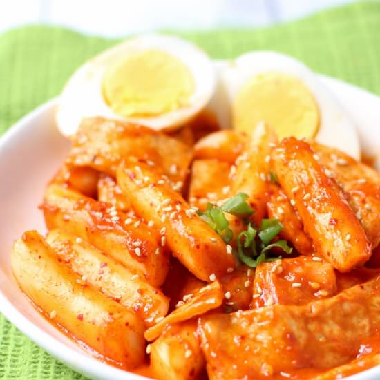 Tteokbokki: Korean Spicy Rice Cakes