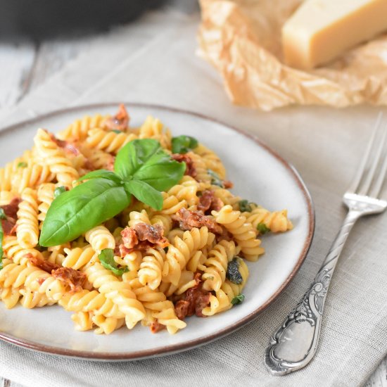 One Pot pasta caprese