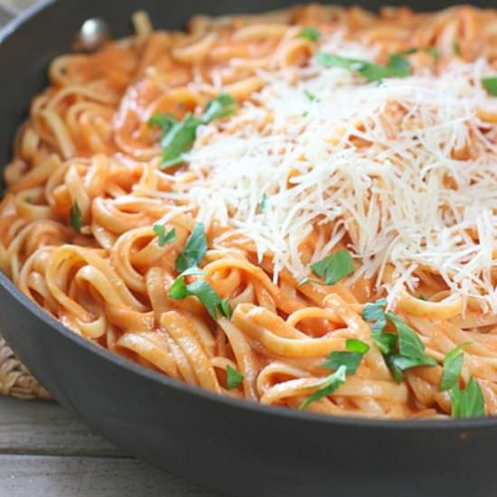 Pasta with Tomato Cream Sauce