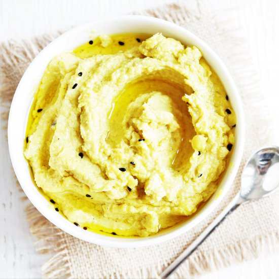 Turmeric Hummus