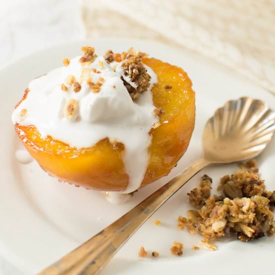 Caramelized Peaches with Crumble