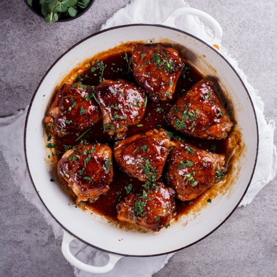 Easy sticky apricot chicken