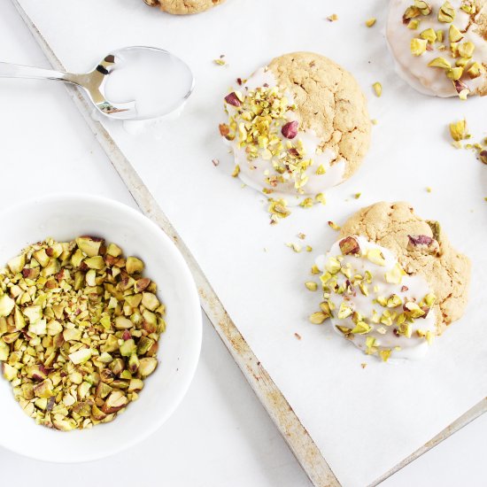 Iced Pistachio Oatmeal Cookies