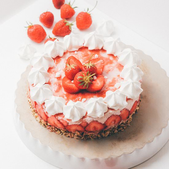 Strawberry and Rhubarb Cheesecake