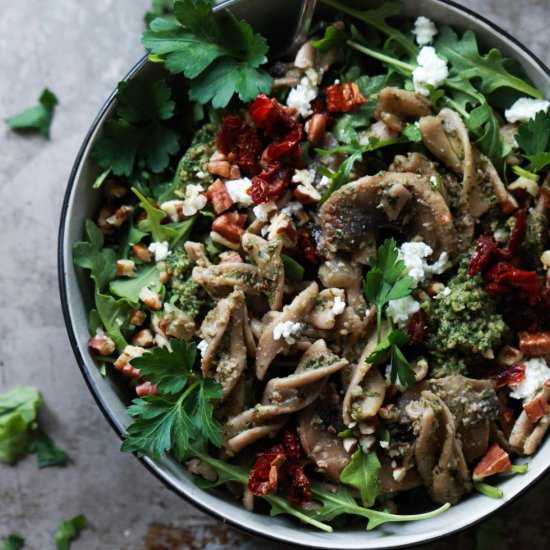 Green Pesto and Mushroom Pasta