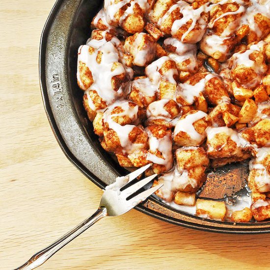 Apple Cinnamon Roll Monkey Bread