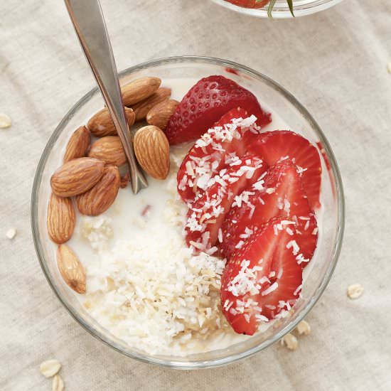 Vanilla Almond Oatmeal Bowl