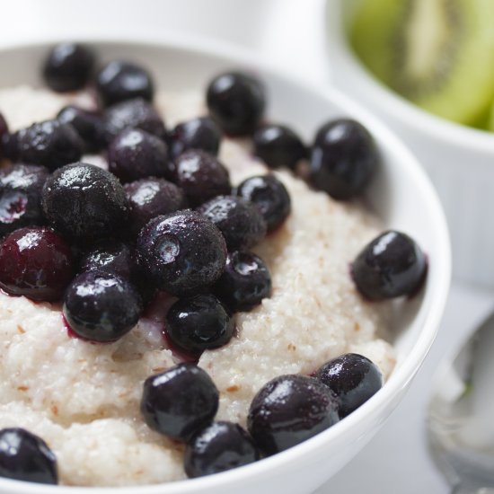 Superfood Blueberry Breakfast Bowl