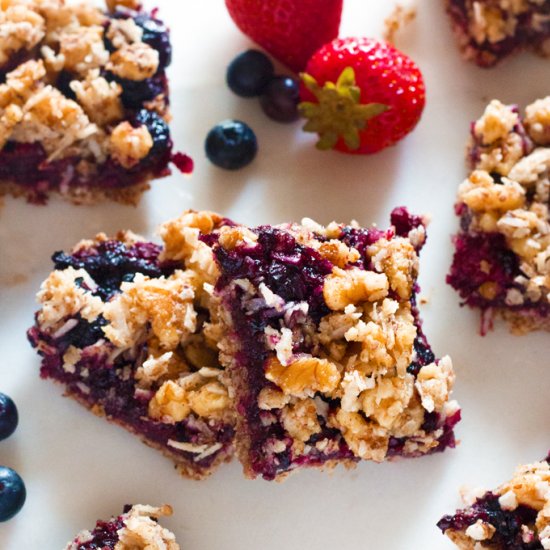 Paleo Berry Crumble Bars