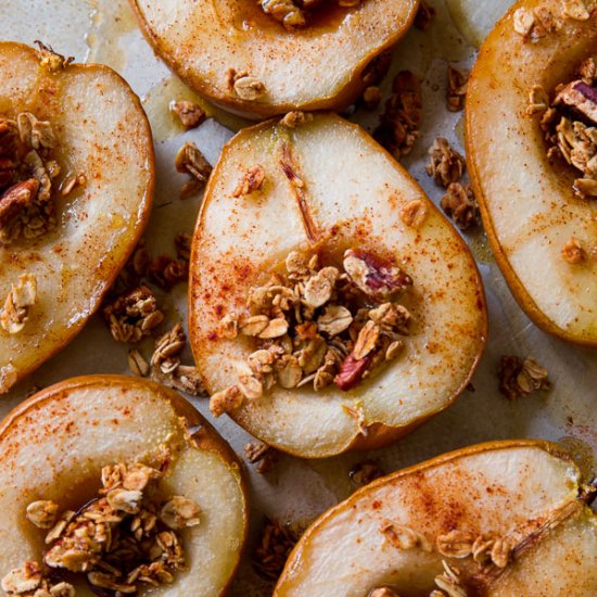 Simple Maple Vanilla Baked Pears