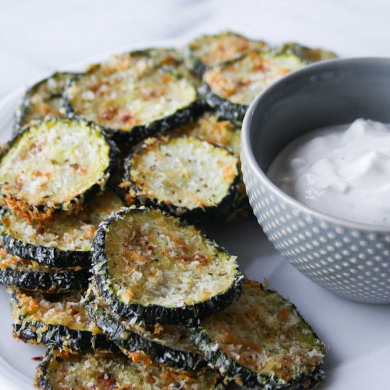 Baked Zucchini Chips & Yogurt Sauce