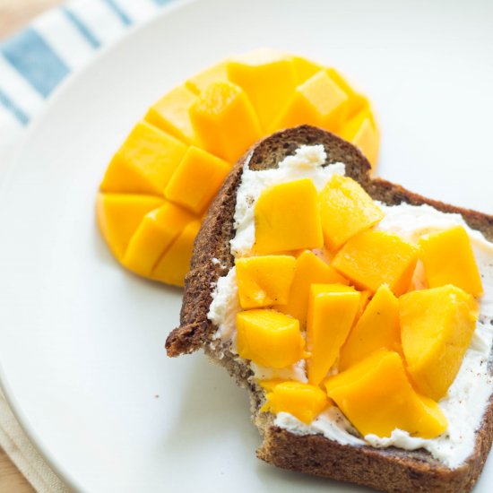 Easy Mango Toast