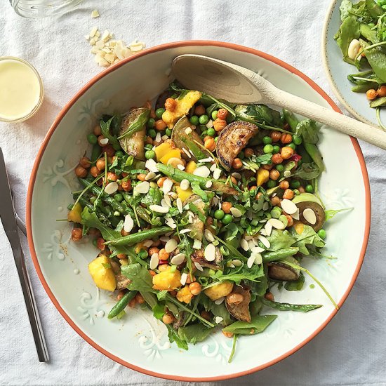 Mango salad with roasted chickpeas