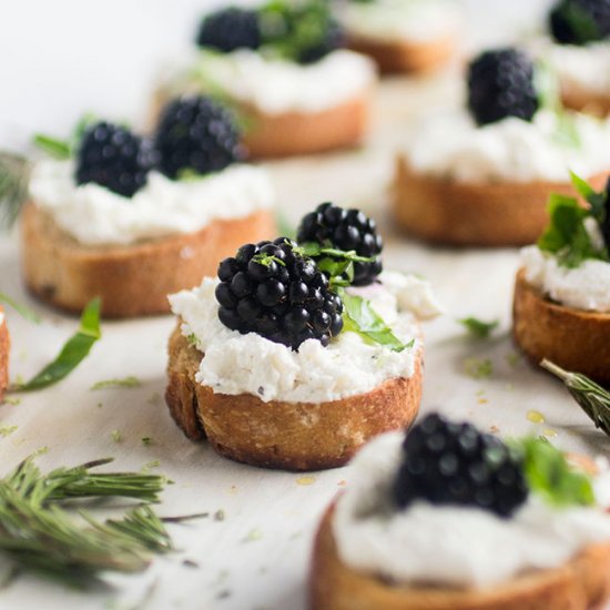 Blackberry Goat Cheese Crostini