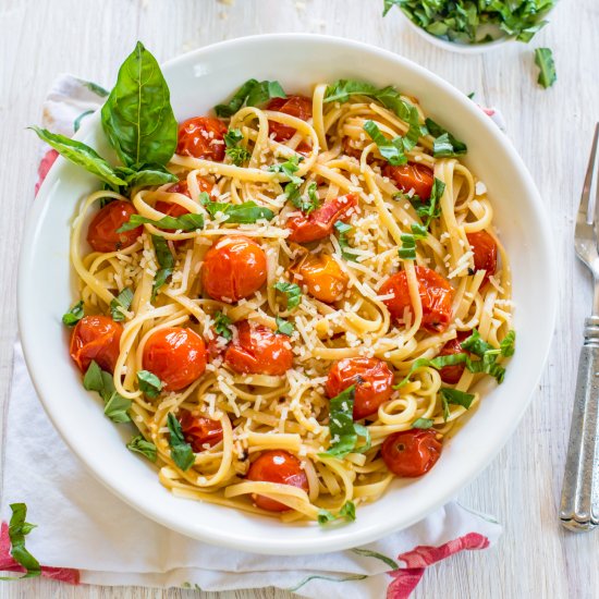 Roasted Garlic Cherry Tomato Pasta